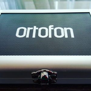 Equipment-Ortofon-Box